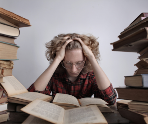 Read more about the article Matura to nie musi być stresujące przeżycie! Spróbuj naszego kursu wakacyjnego online i zacznij przygotowania już dziś!